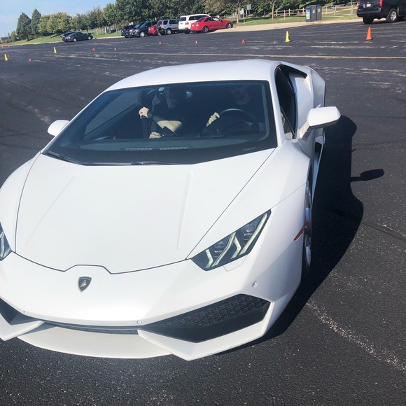 Meet your Posher, Monika - Picture 1 of 1